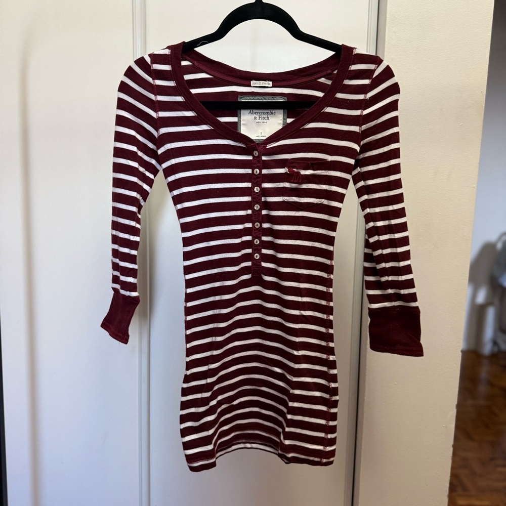 Abercrombie & Fitch Striped Burgundy and White Quarter Sleeve Top